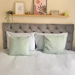 Cozy Private Bedroom In Quiet & Peaceful Location In Edinburgh